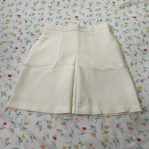 NWOT Forever21 Skirt in cream/Ivory color - XS (New W/O Tag)